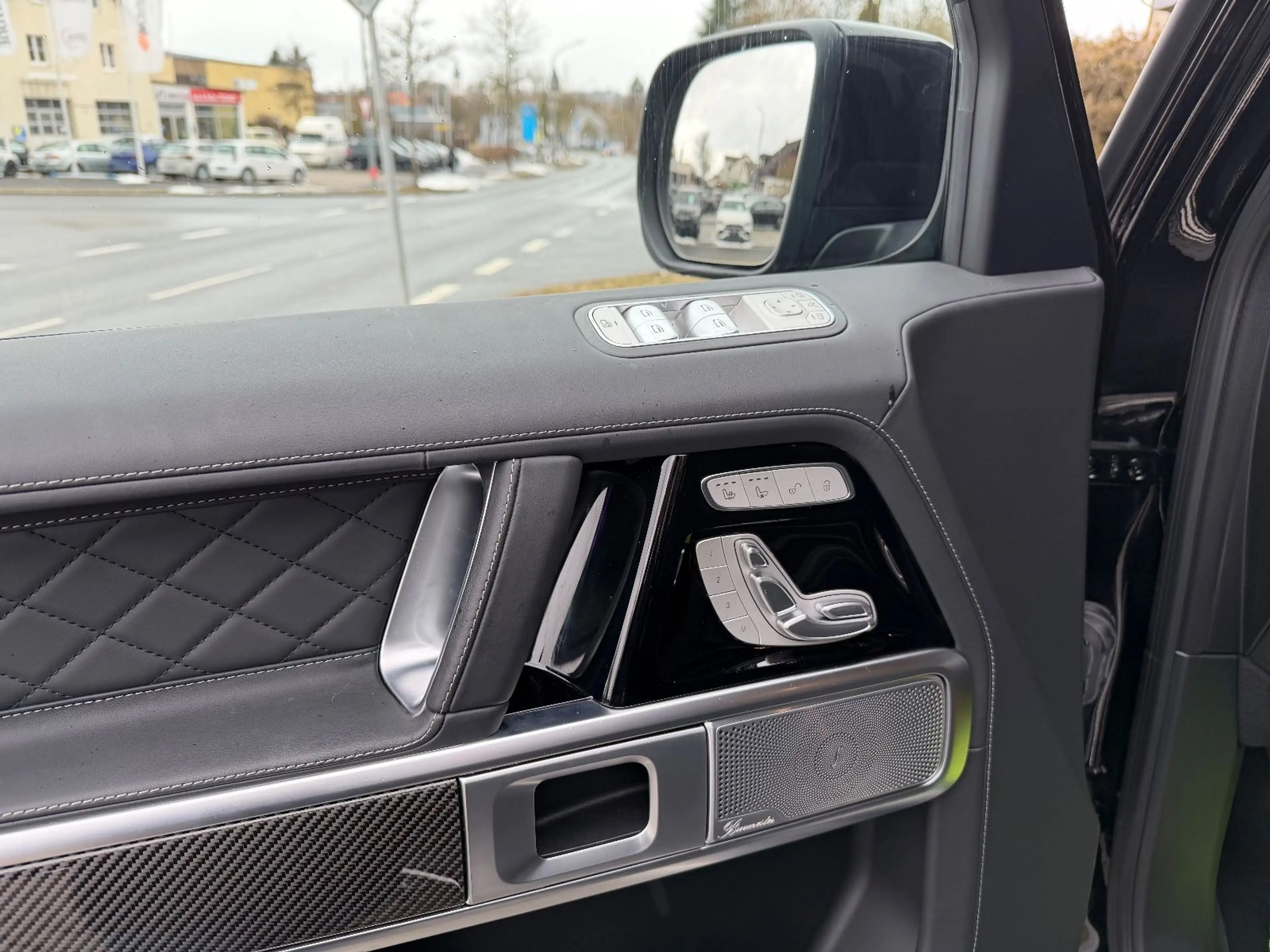 Mercedes-Benz G 63 AMG 4x4, 1.Hand, 225 KM, Holzboden, TV — photo 13