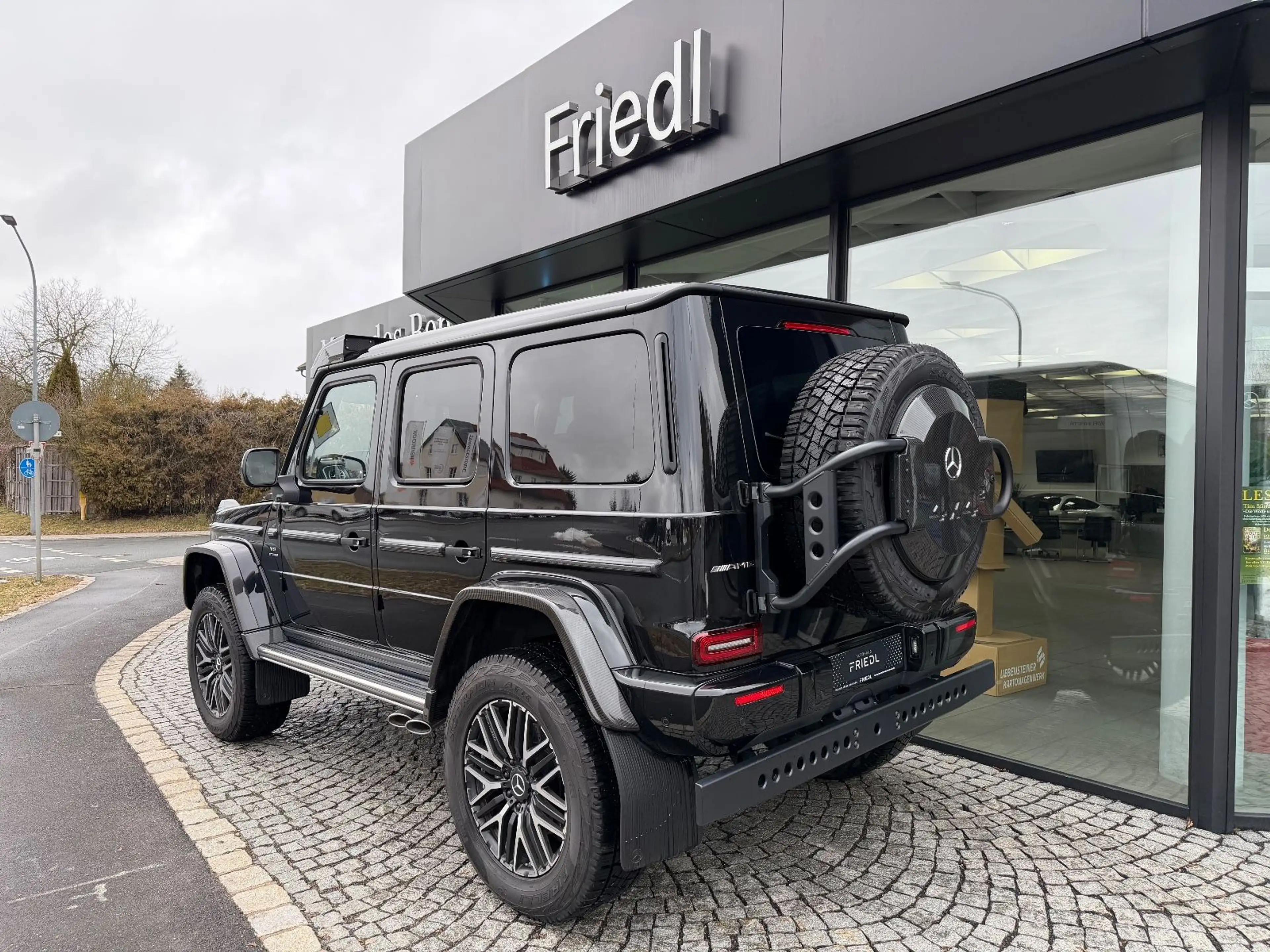 Mercedes-Benz G 63 AMG 4x4, 1.Hand, 225 KM, Holzboden, TV — photo 5