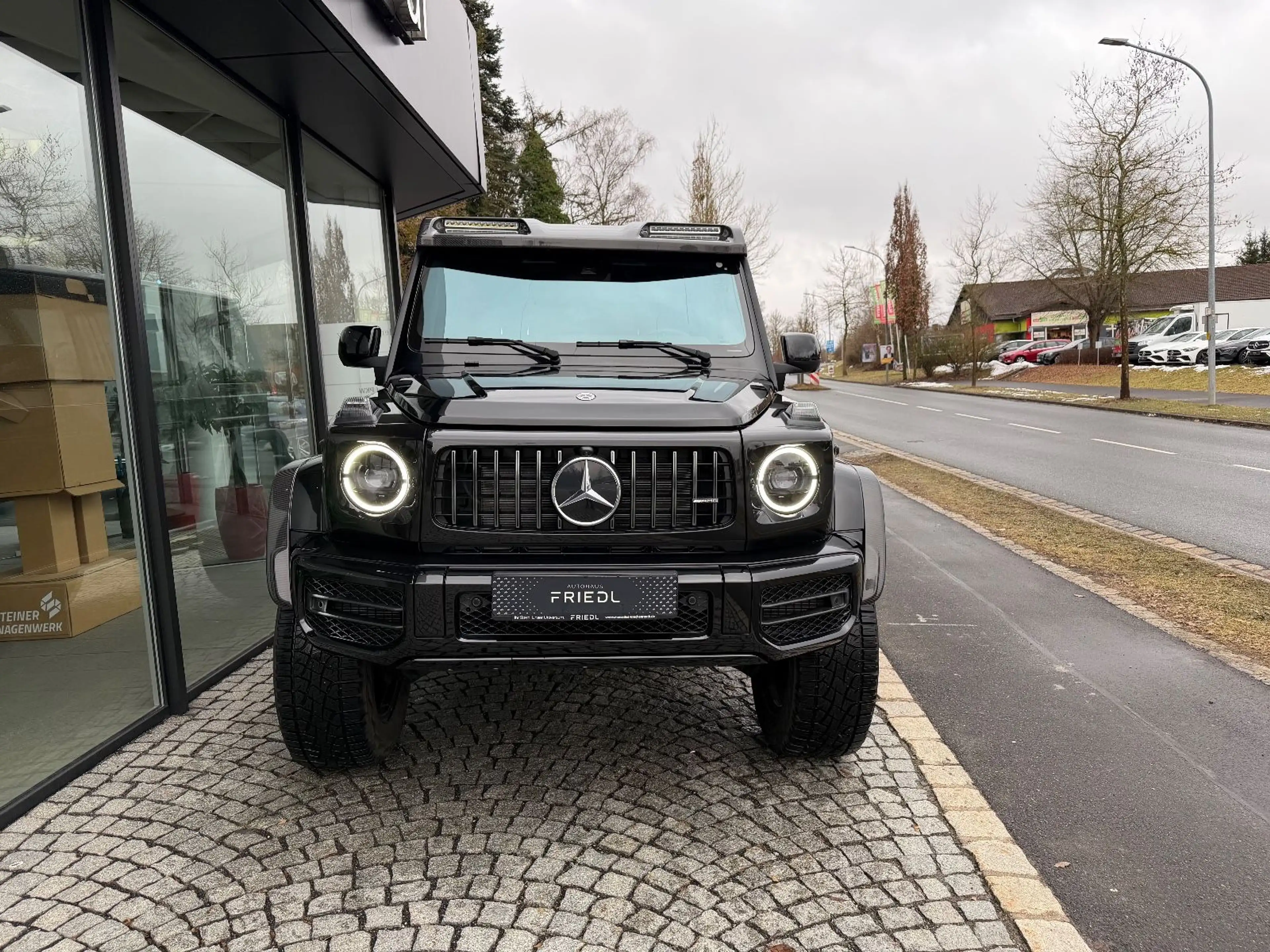 Mercedes-Benz G 63 AMG 4x4, 1.Hand, 225 KM, Holzboden, TV — photo 7
