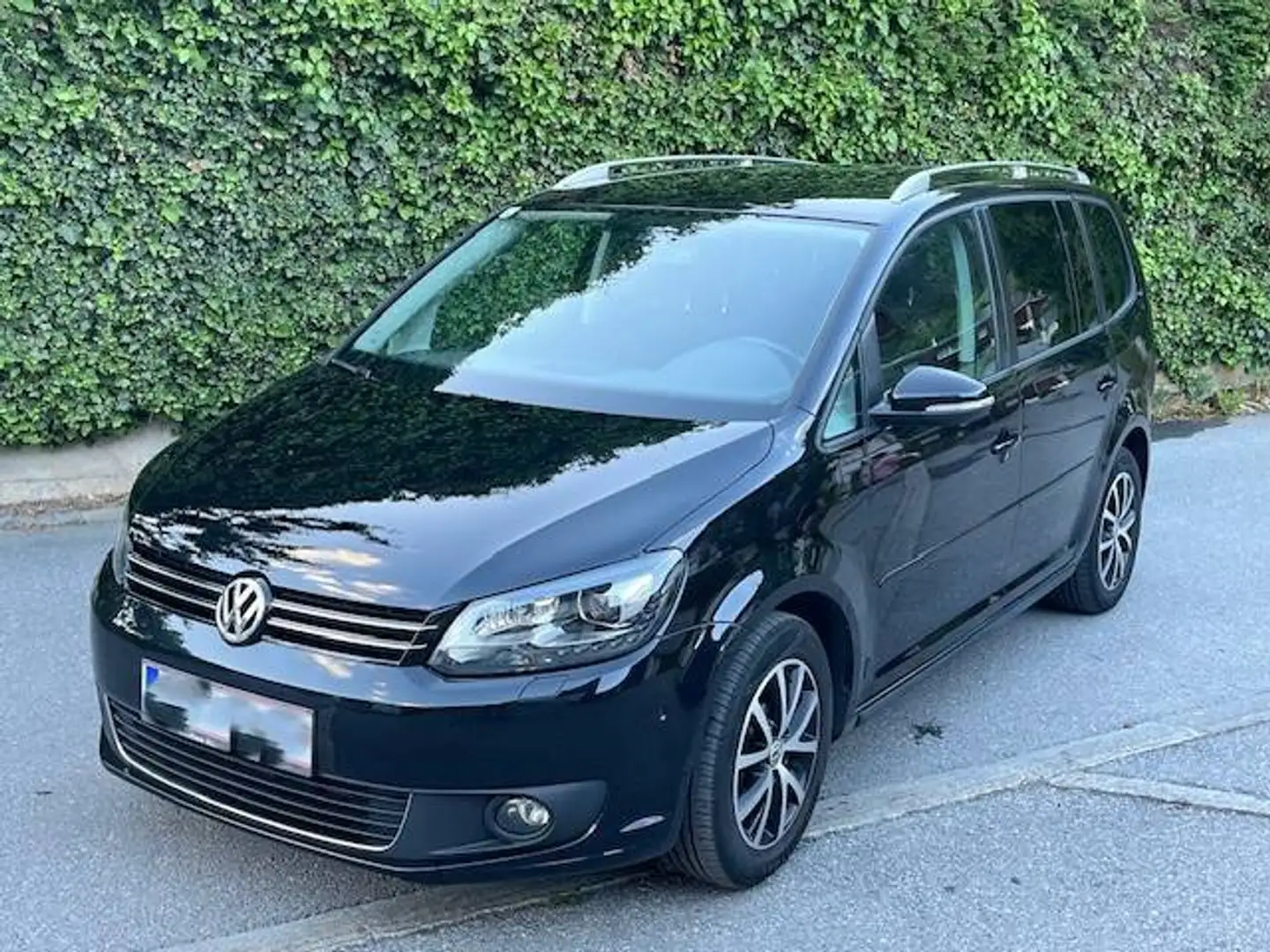 Volkswagen Touran Touran Karat 1,6 BMT TDI Karat Schwarz - 1