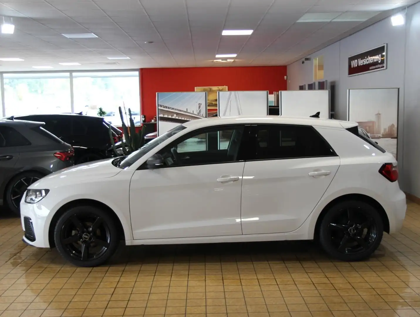 Audi A1 Sportback Advanced 1.0,Klima,Sitzhzg,Bluetoot Weiß - 2