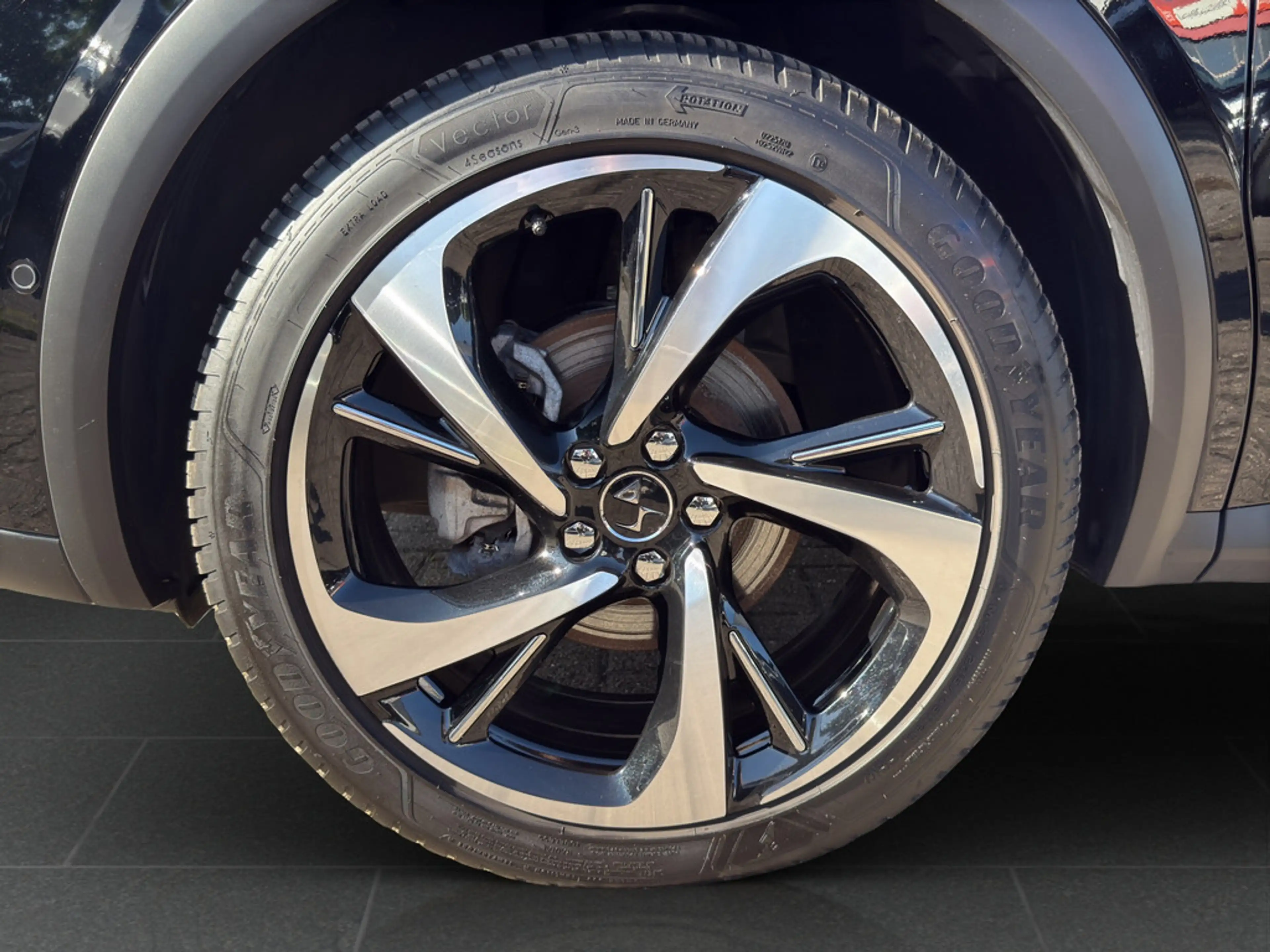 DS Automobiles DS 7 BlueHDI 130 Aut. OPERA LEDER Panoramadach — photo 9