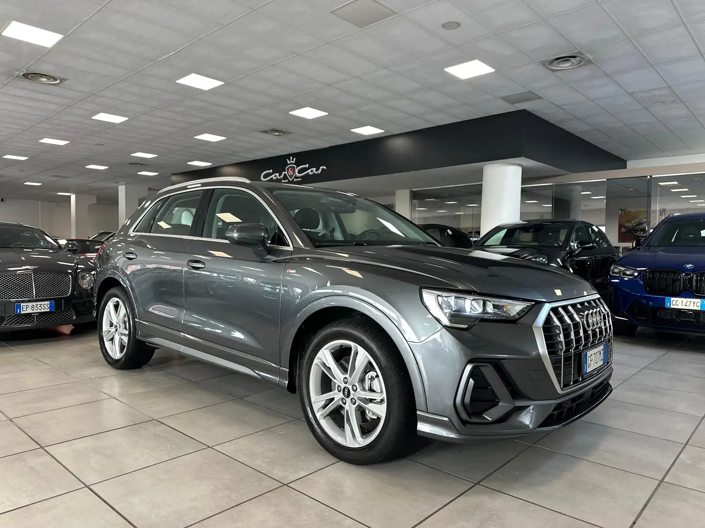 Audi Q3 2.0 tdi S line edition quattro 200cv s-tronic Gris - 1