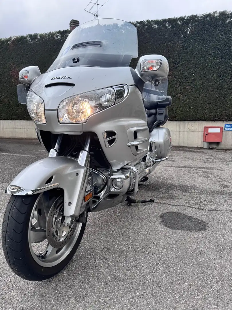 Honda GL 1800 abs+airbag Argintiu - 1