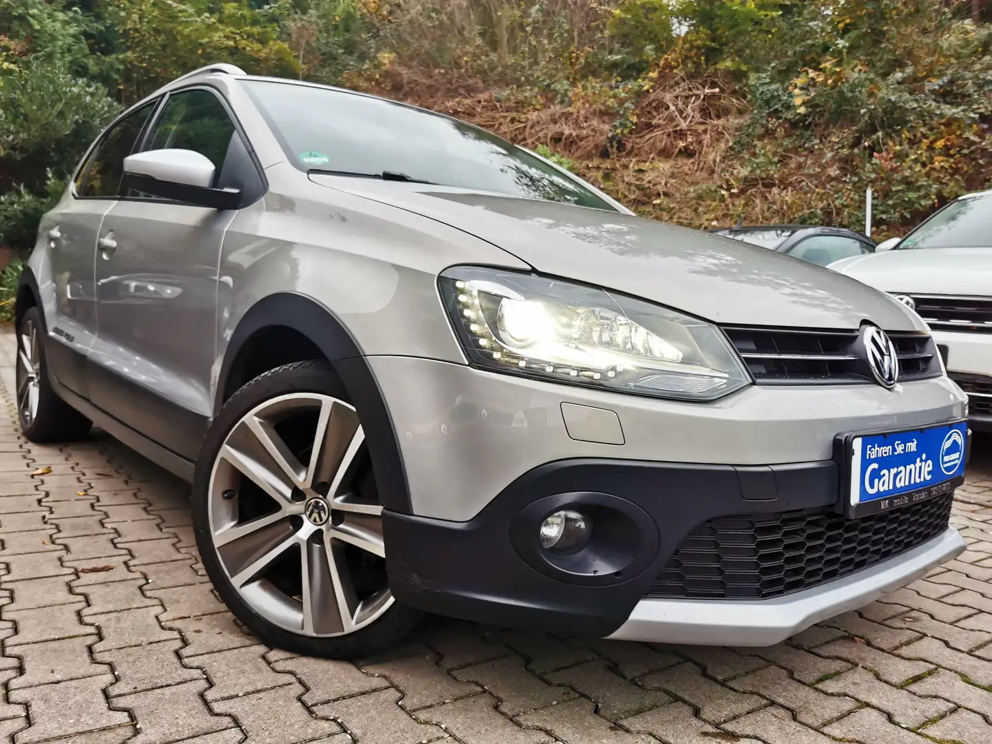 Volkswagen Polo Cross CrossPolo/1.Hand/Leder/Navi Toich/Automatik/Xenon/ Gris - 1