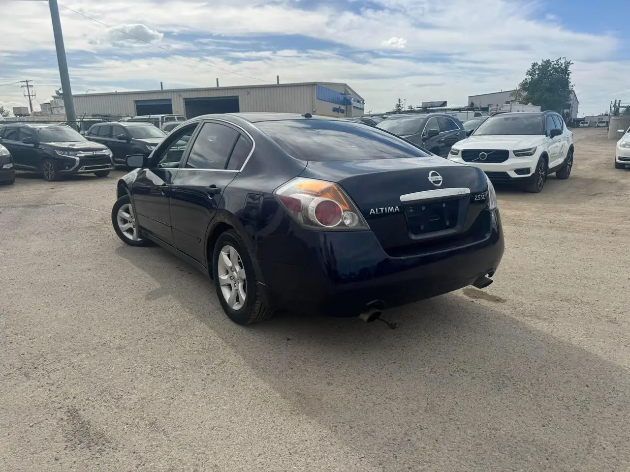 Nissan Altima снимка Nissan Altima