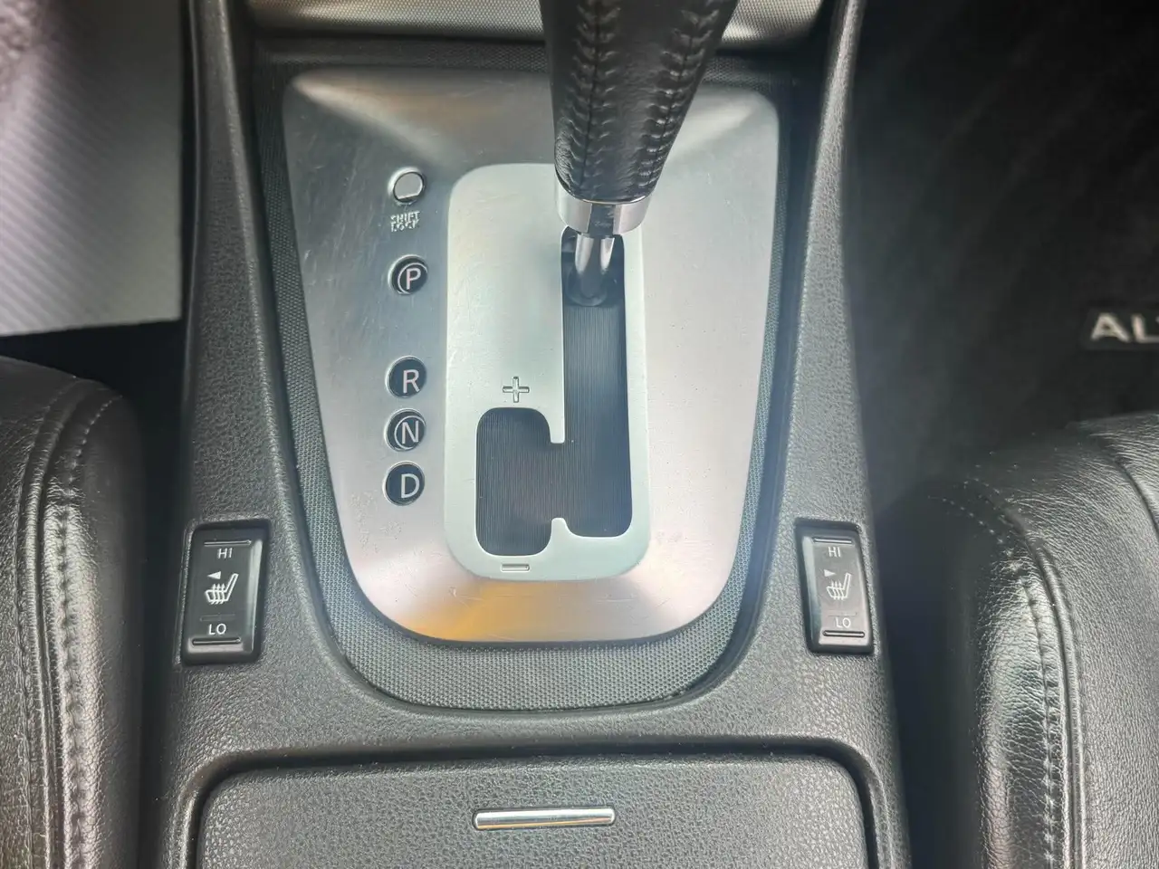 Nissan Altima снимка Nissan Altima