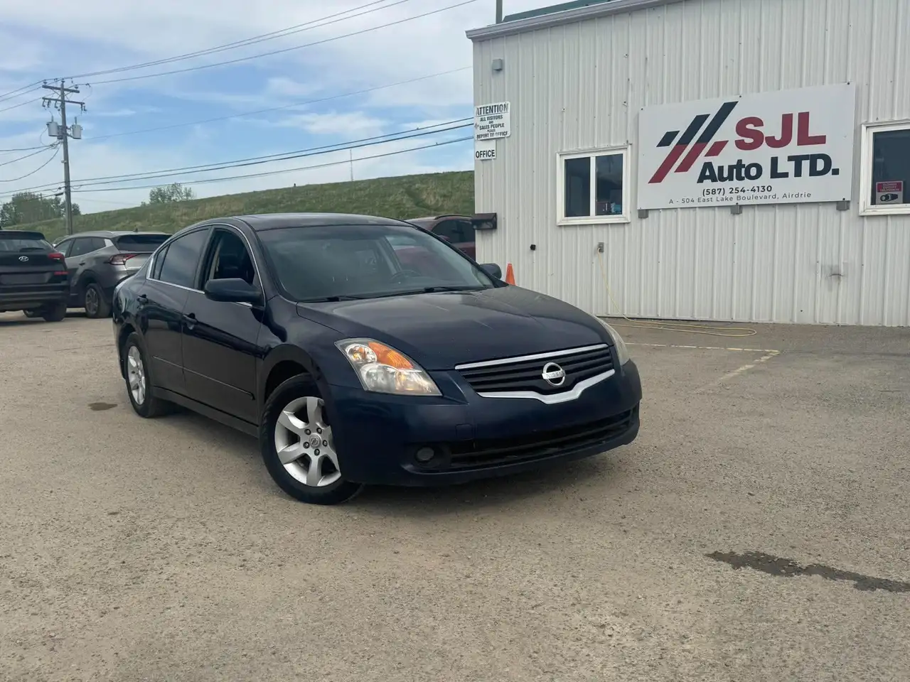 Nissan Altima снимка Nissan Altima
