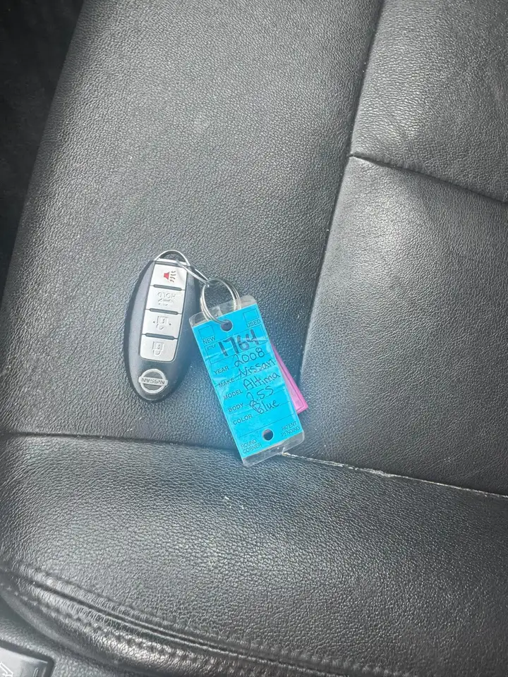 Nissan Altima снимка Nissan Altima
