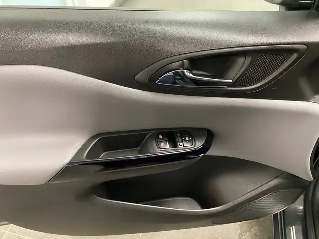 Opel Corsa view 8