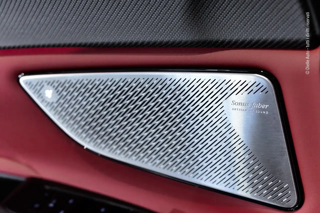 Maserati Grecale 2024 — фото 13