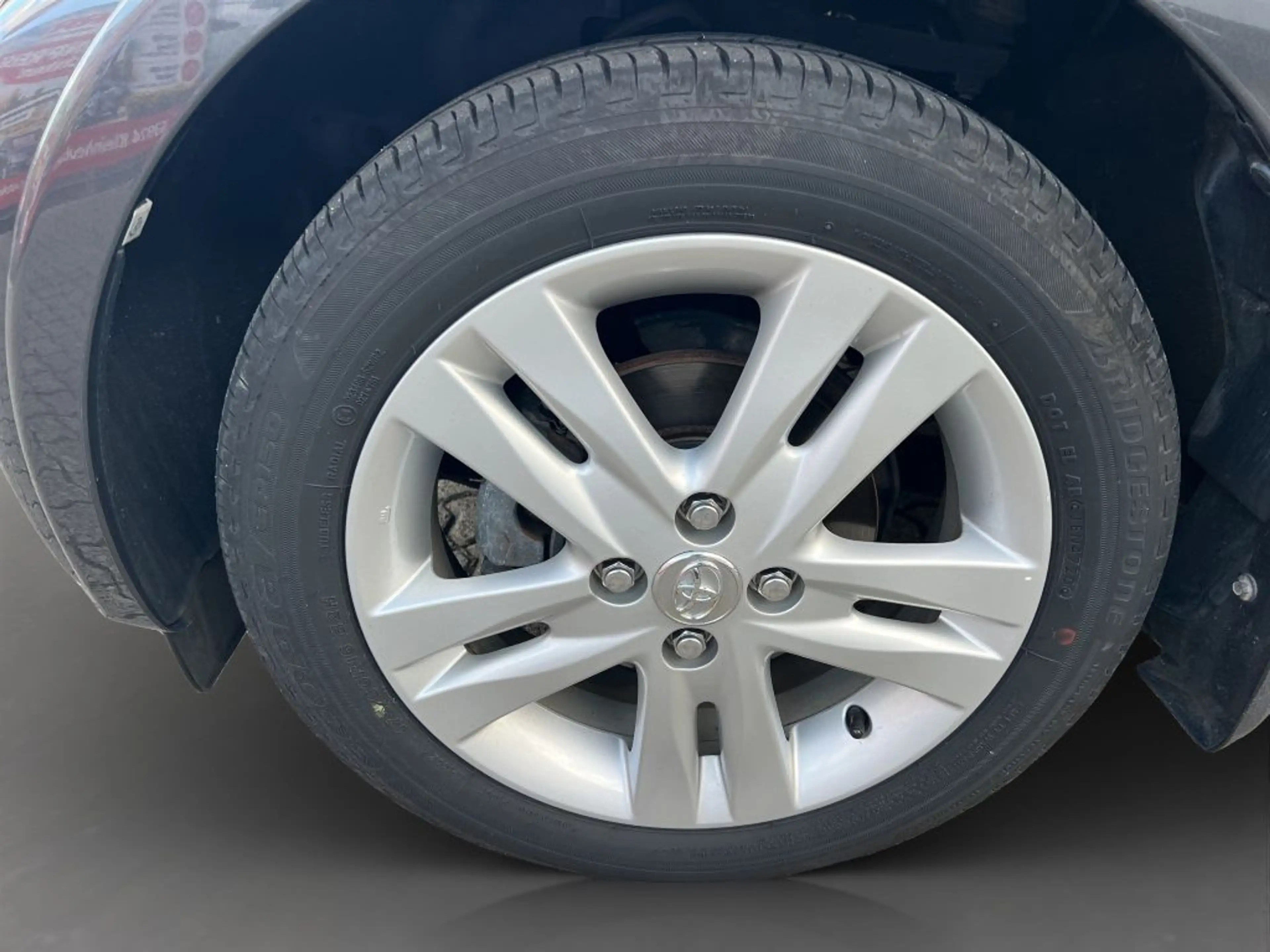 Toyota iQ 1.33 — photo 9