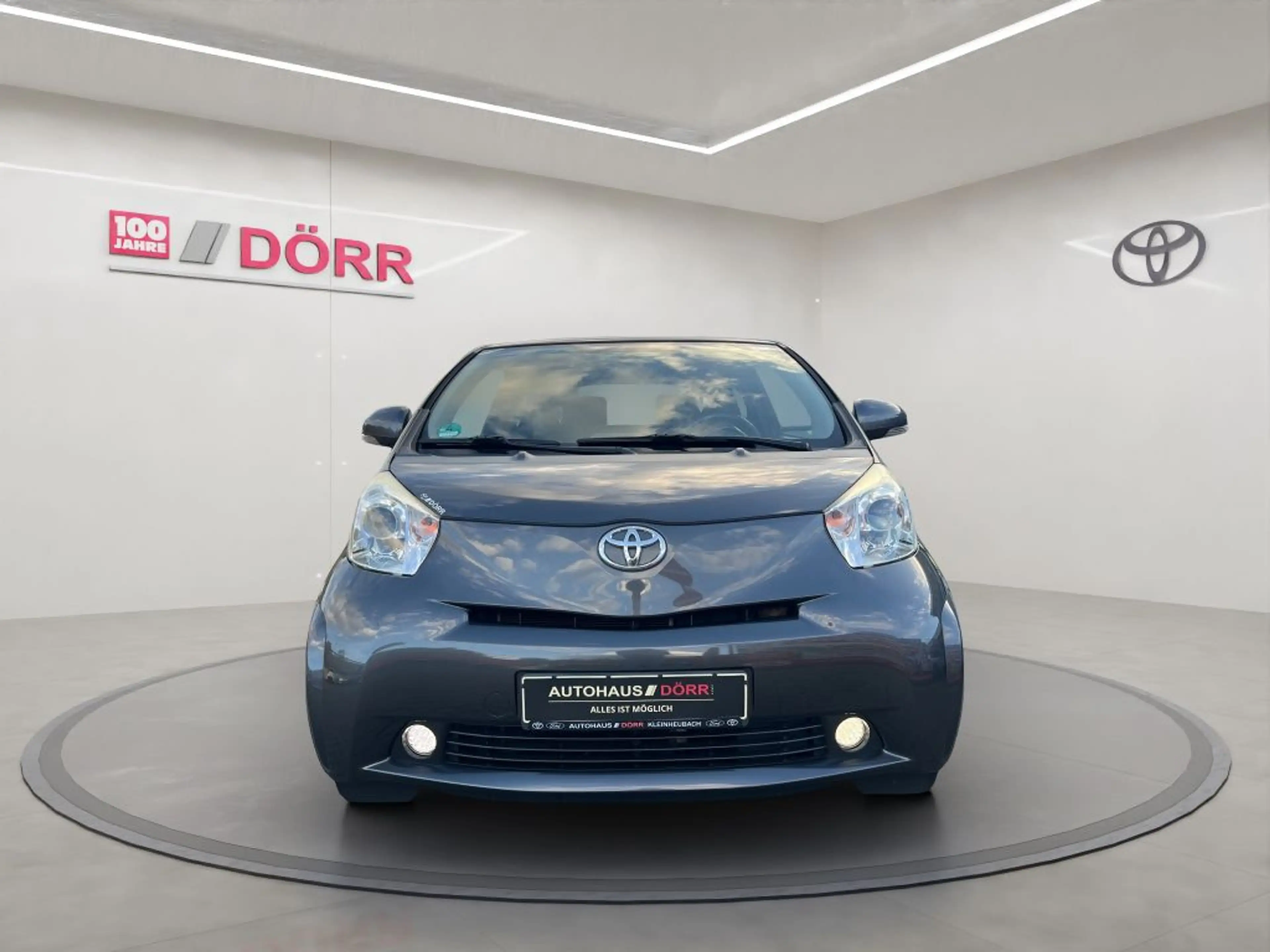 Toyota iQ 1.33 — photo 8