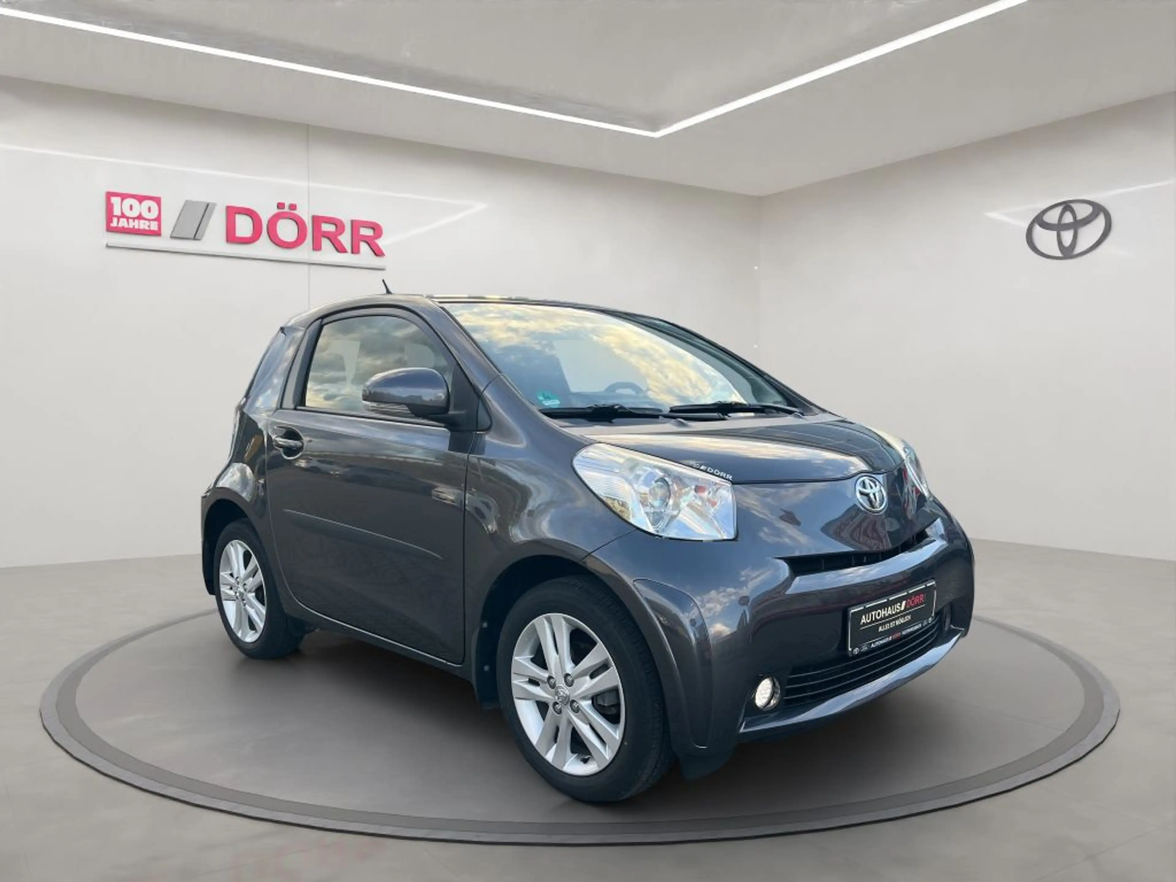 Toyota iQ 1.33 — photo 7