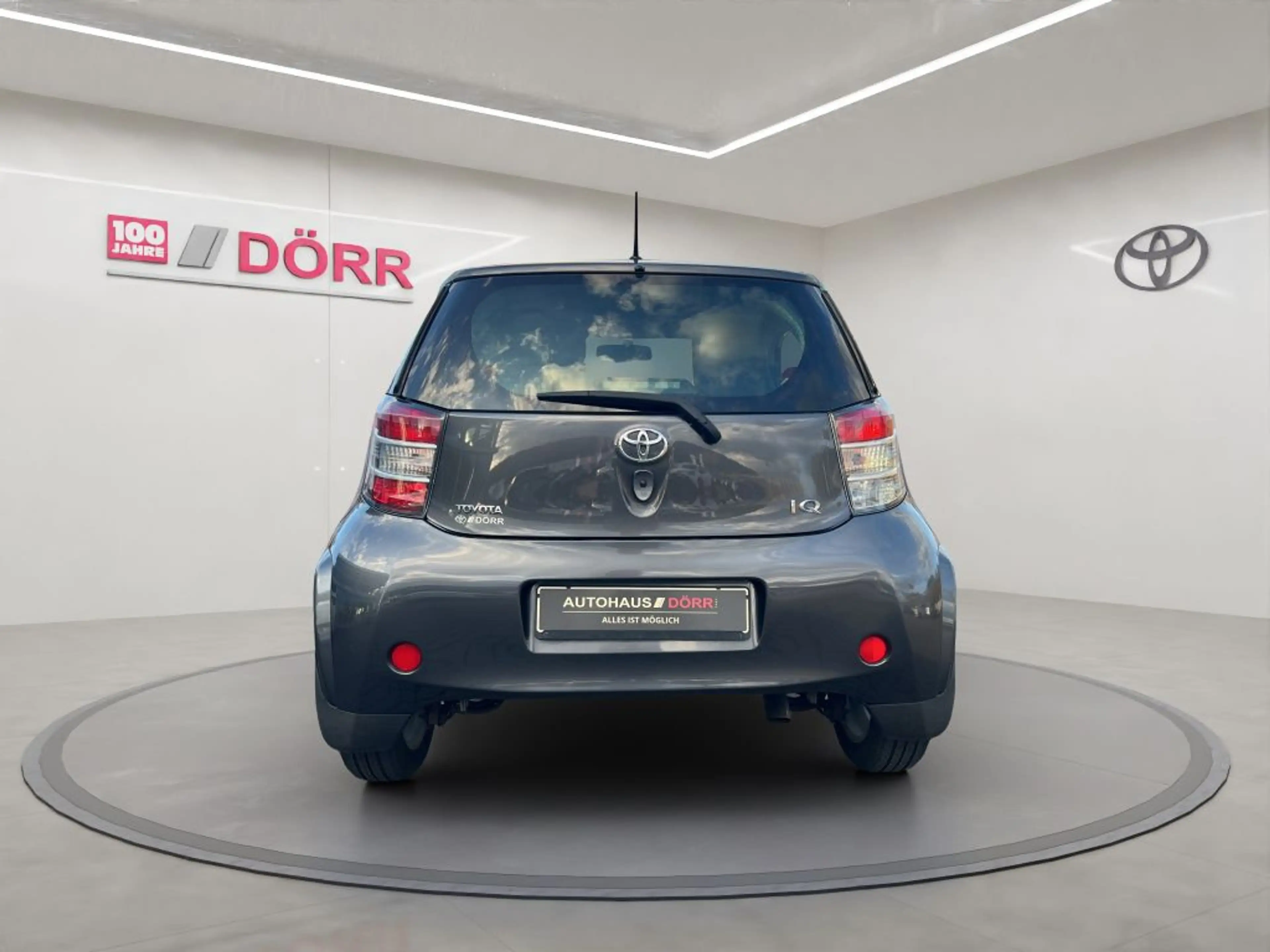 Toyota iQ 1.33 — photo 4