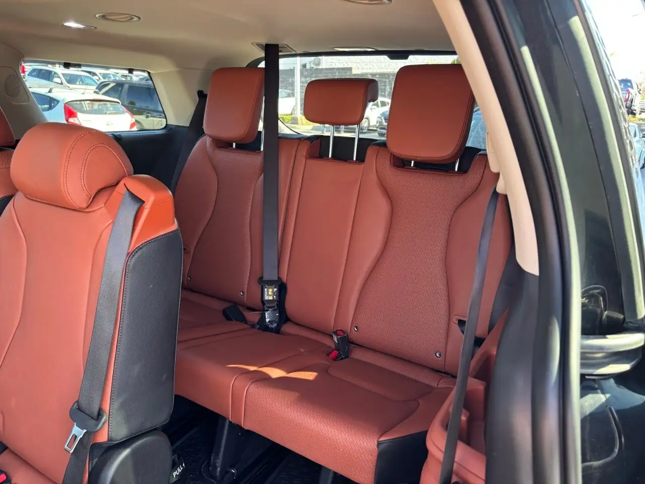 Kia Carnival снимка Kia Carnival