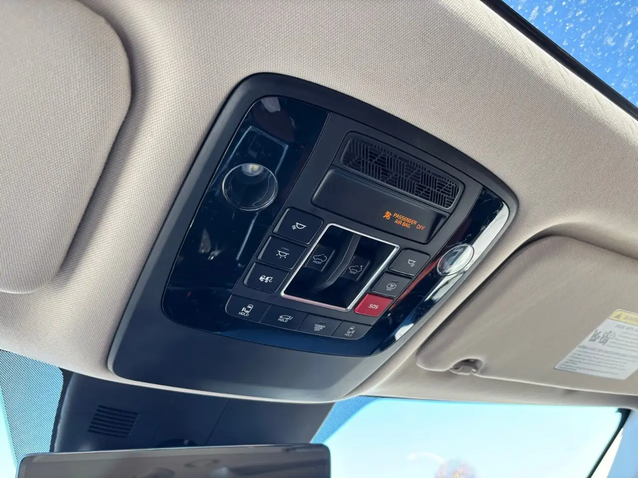 Kia Carnival снимка Kia Carnival