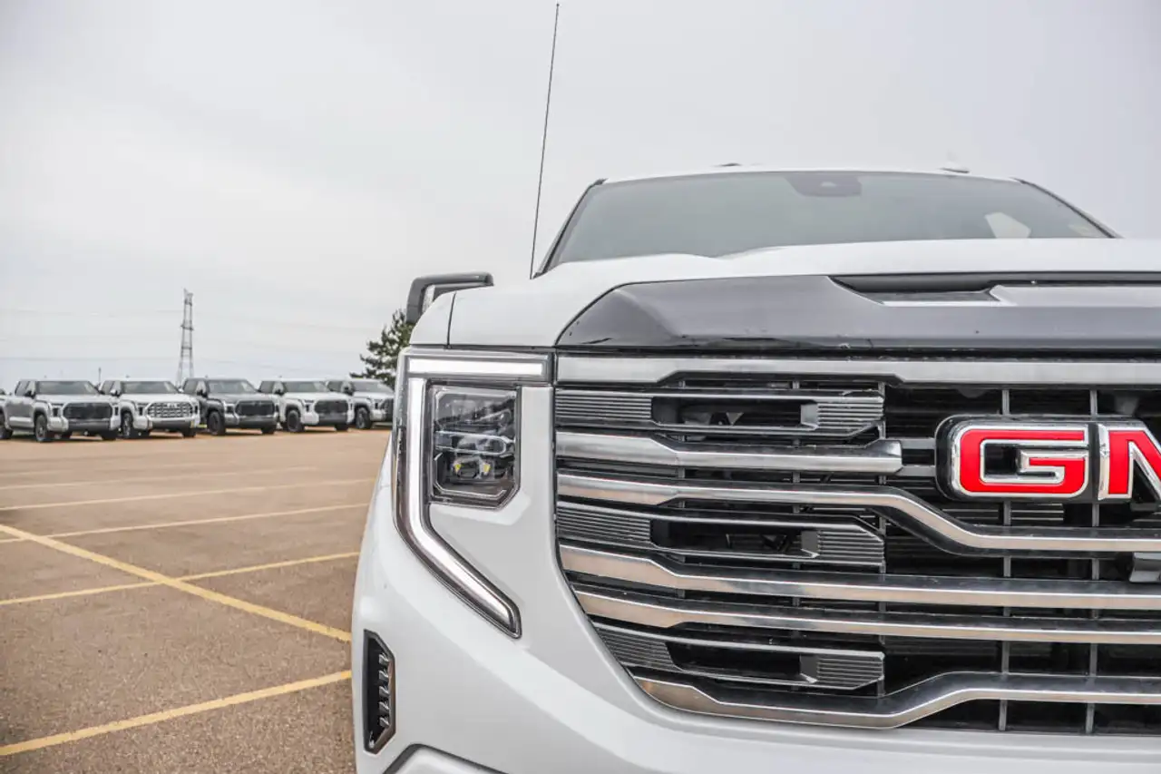GMC Sierra 1500 снимка GMC Sierra 1500
