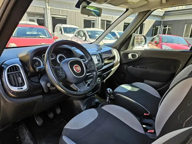 Fiat 500l view 6