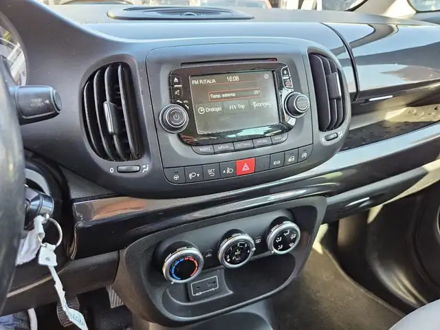 Fiat 500l view 12