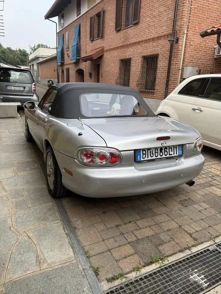 Mazda MX-5 1.6i 16v, foto 2