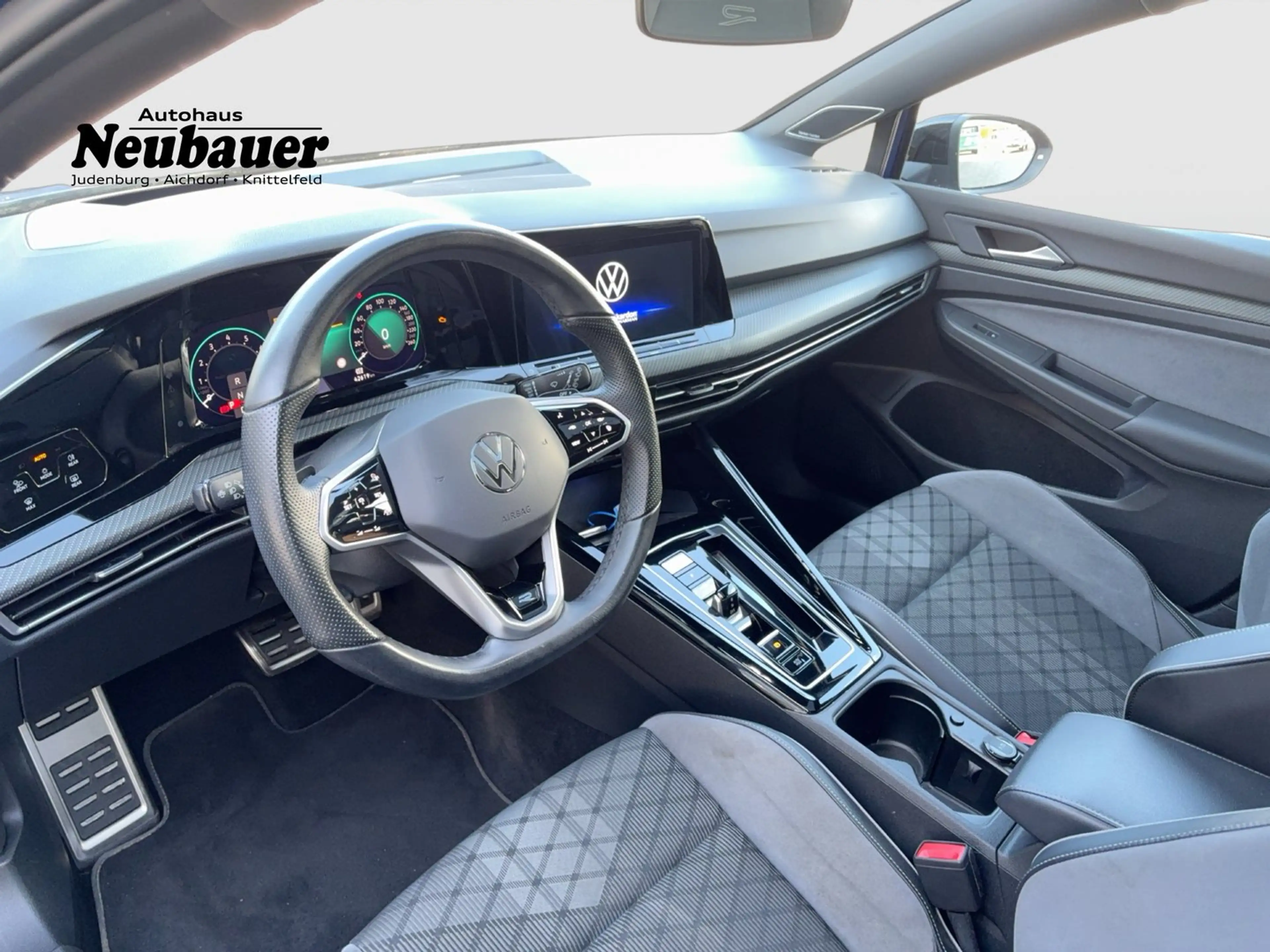 Volkswagen Golf R R-Line mHeV TSI DSG — photo 7