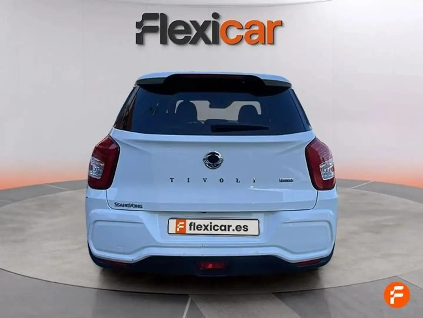 SsangYong Tivoli Grand G15 Urban Plus 4x2 Aut. Blanco - 2