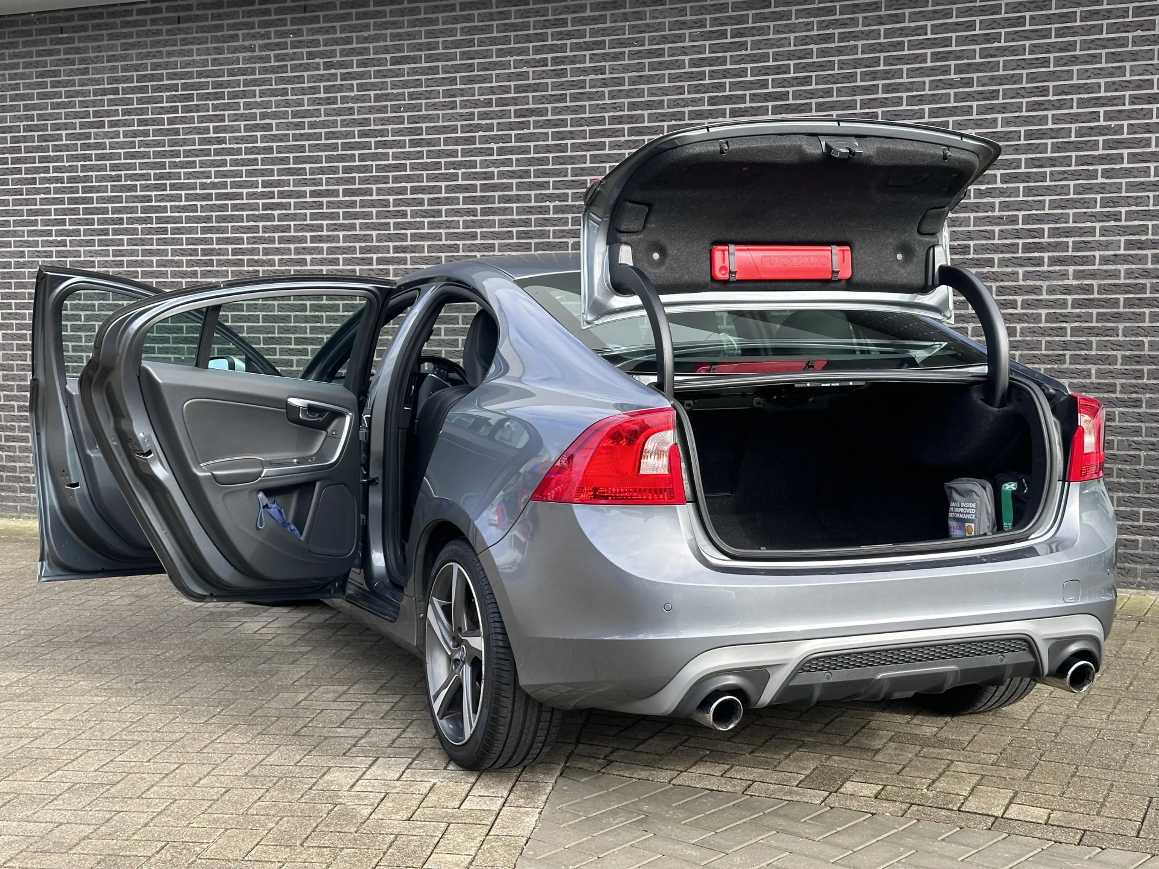 Volvo S60 2.0 D2 R-Design | Radio | Navigatie | Climate Cont — photo 19