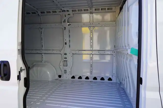 Fiat Ducato view 17
