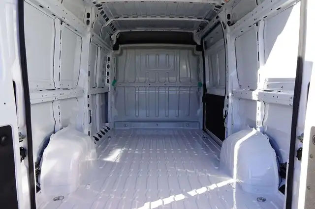 Fiat Ducato view 16