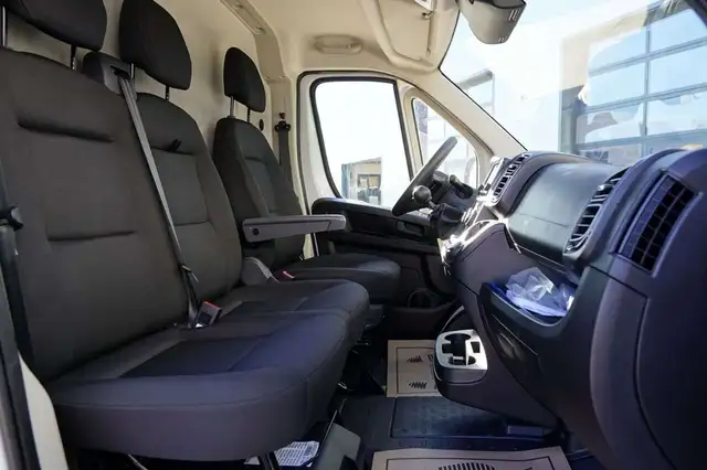 Fiat Ducato view 18