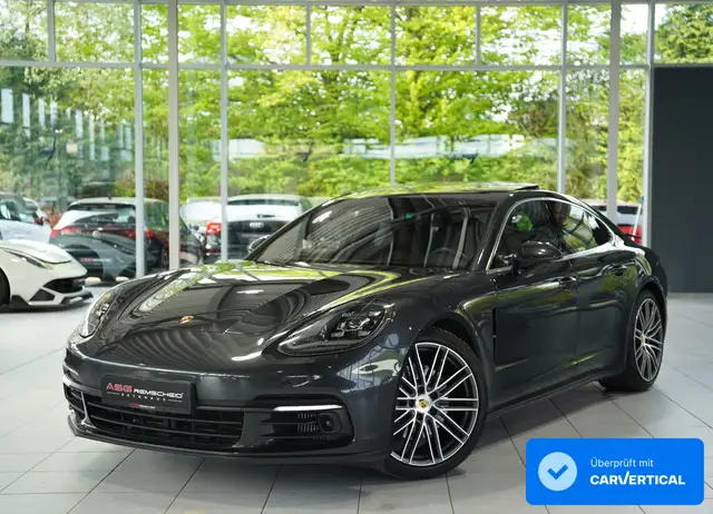 Porsche Panamera main image