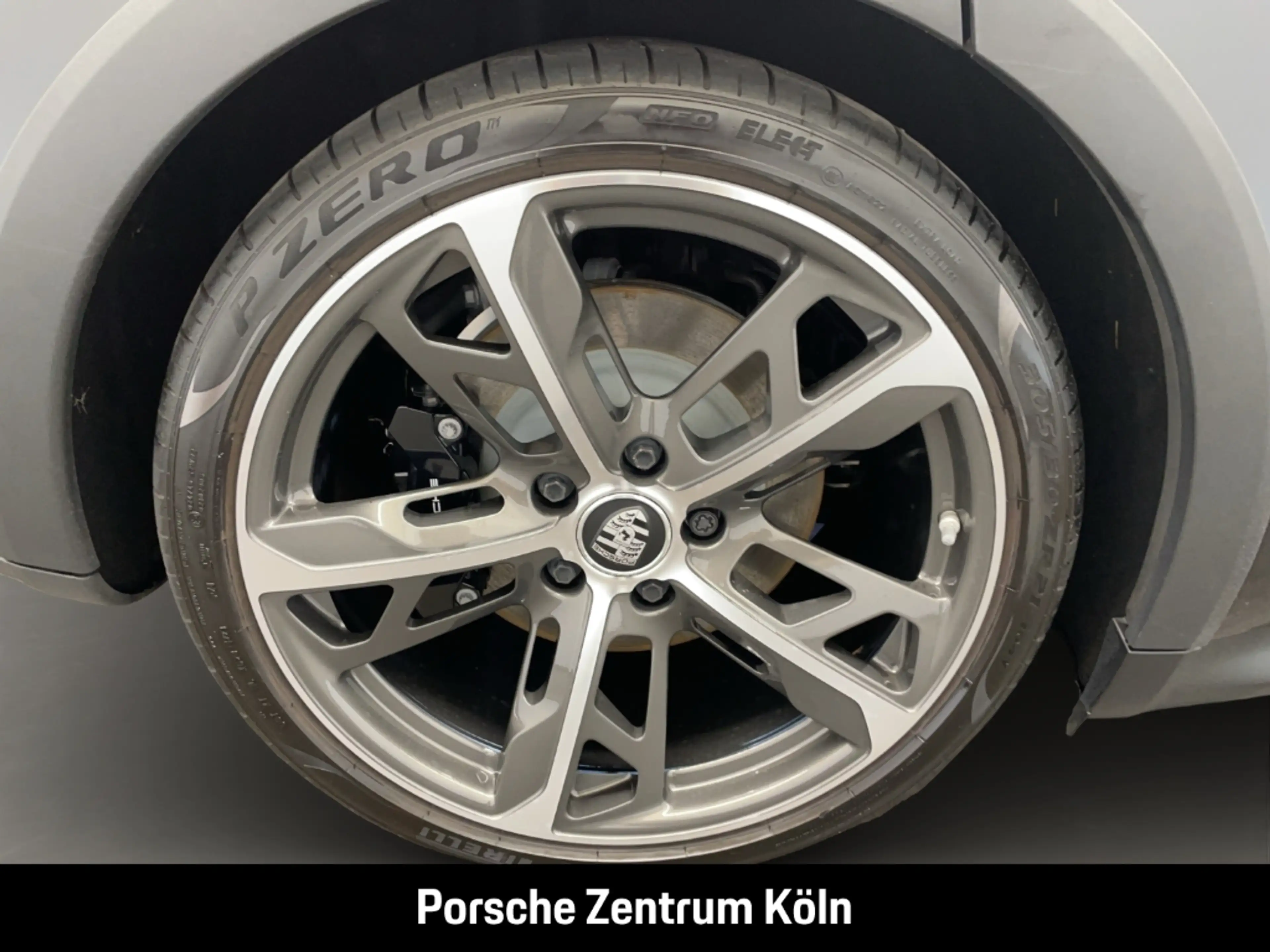 Porsche Taycan 4S Cross Turismo LED-Matrix BOSE 21-Zoll — photo 10