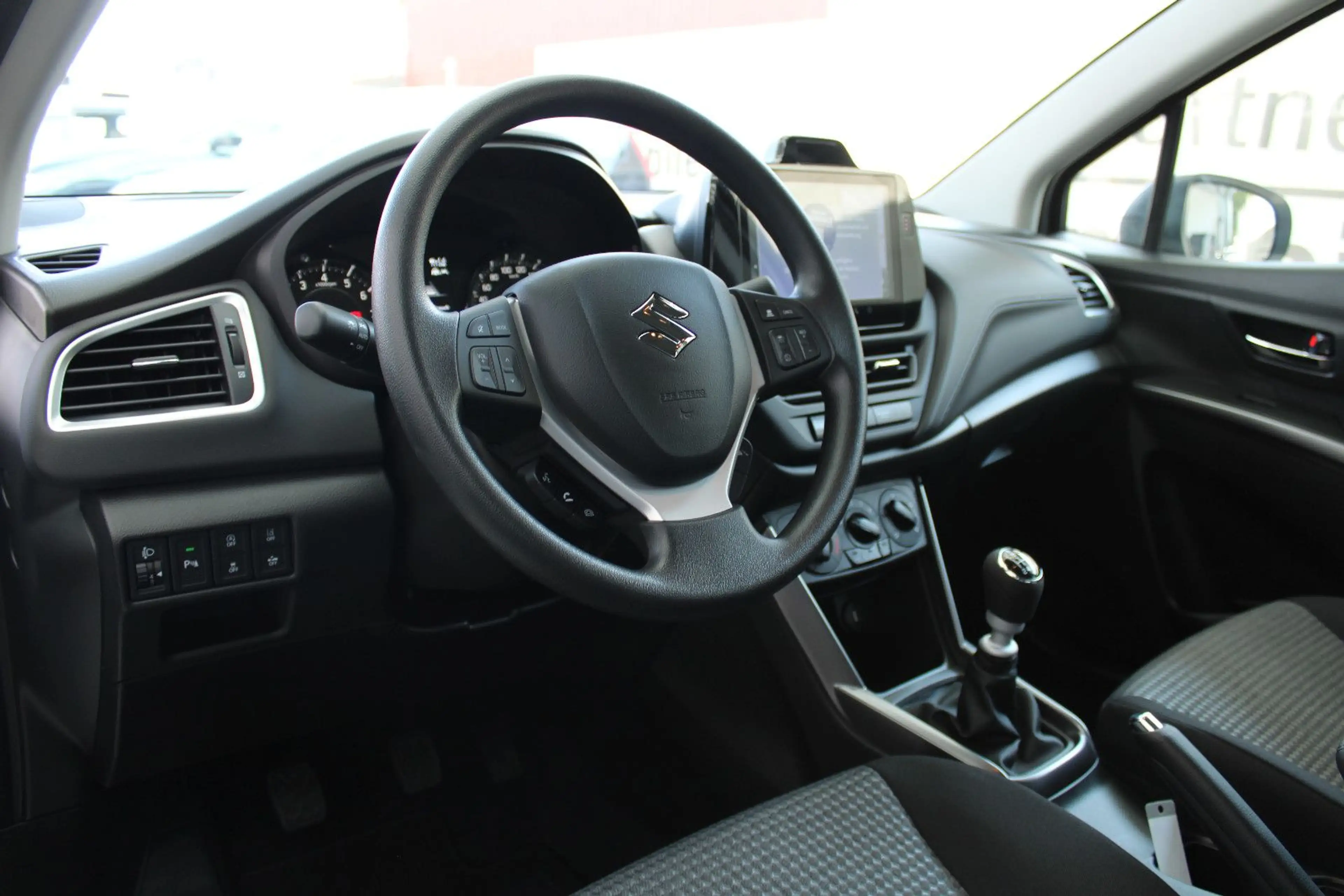 Suzuki SX4 S-Cross *Tageszulassung* *Mildhybrid* — photo 6
