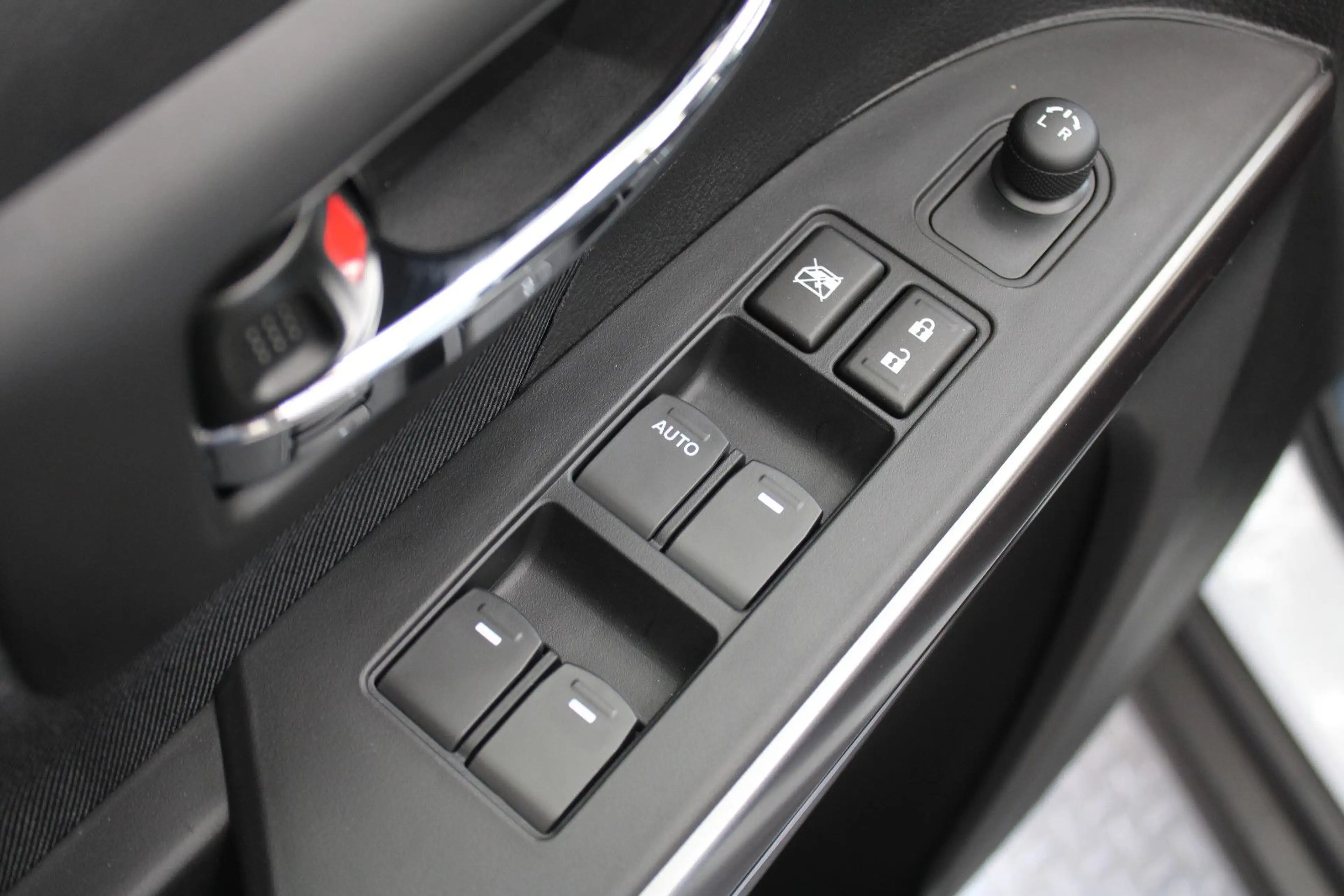 Suzuki SX4 S-Cross *Tageszulassung* *Mildhybrid* — photo 5