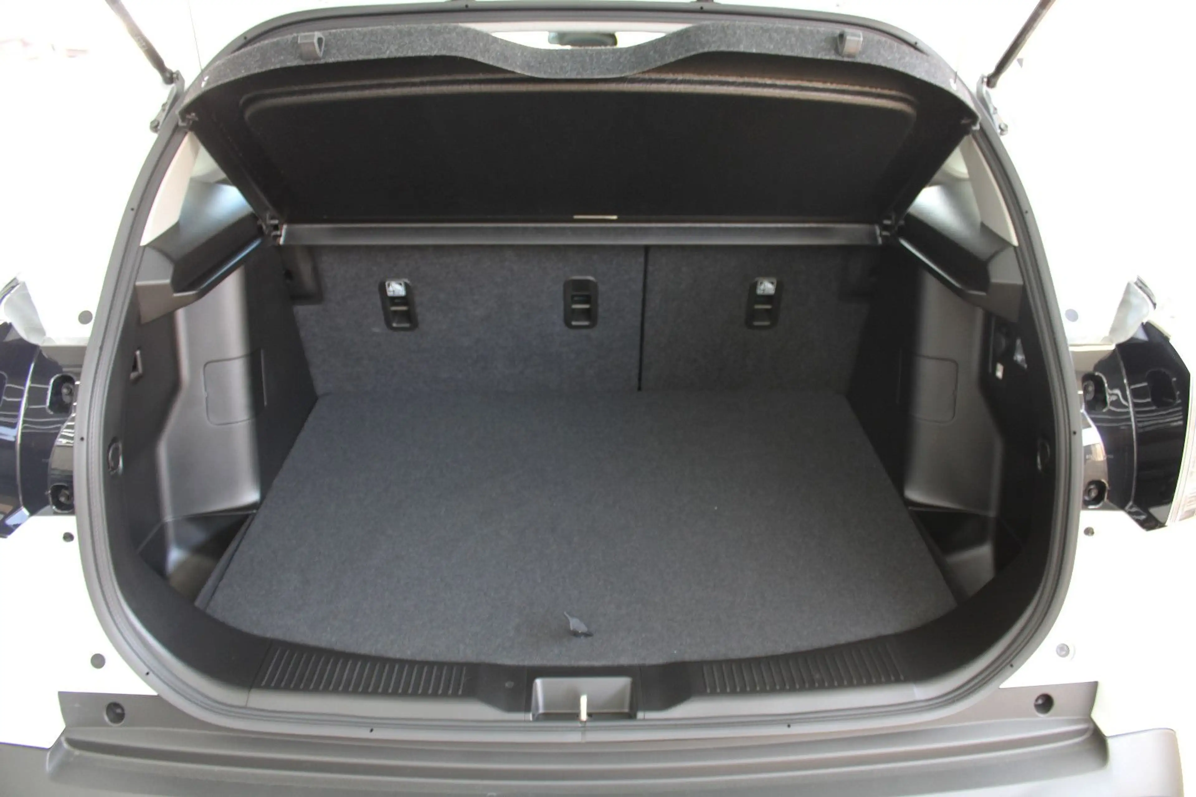 Suzuki SX4 S-Cross *Tageszulassung* *Mildhybrid* — photo 9