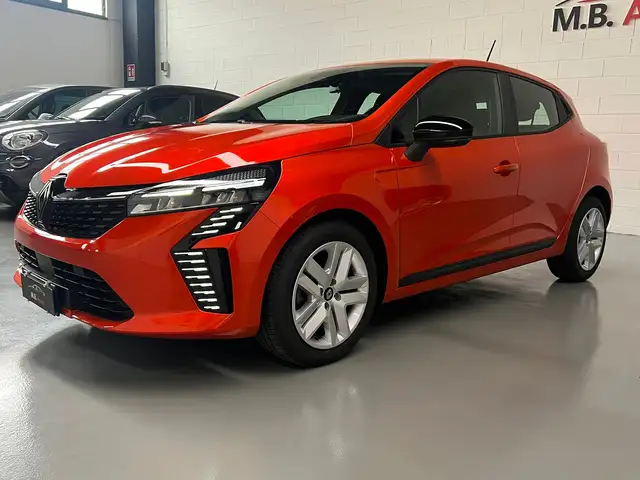 Renault Clio V 2024 1.0 tce Evolution 90cv adatta a neopatentat