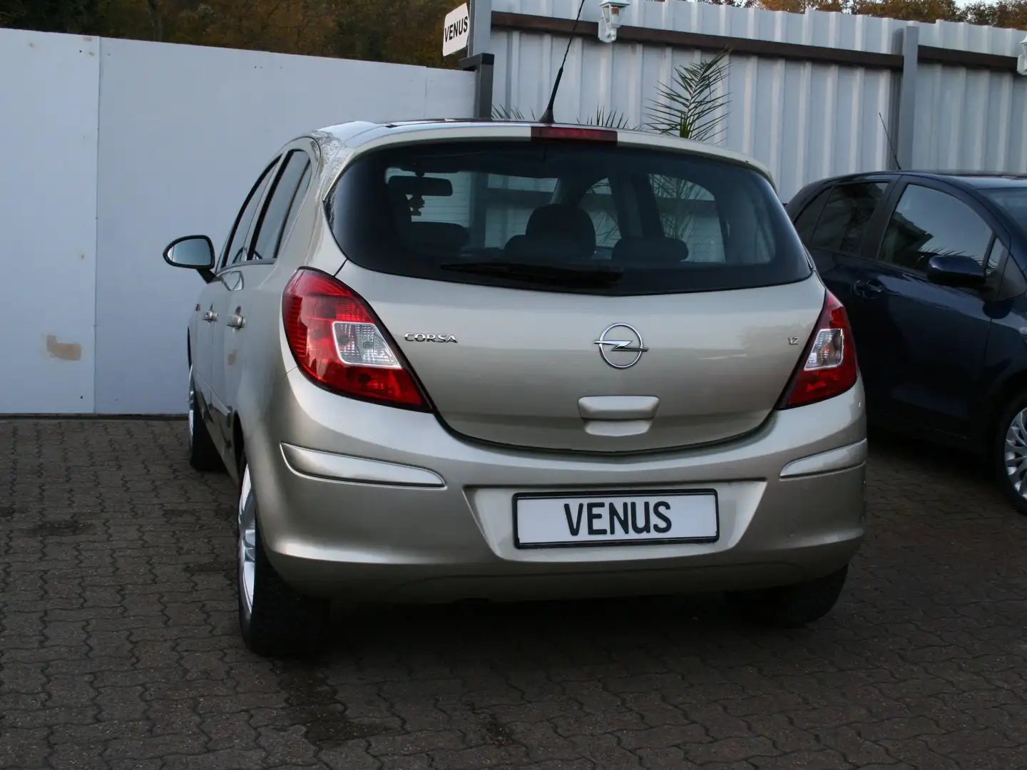 Opel Corsa Edition Goud - 2