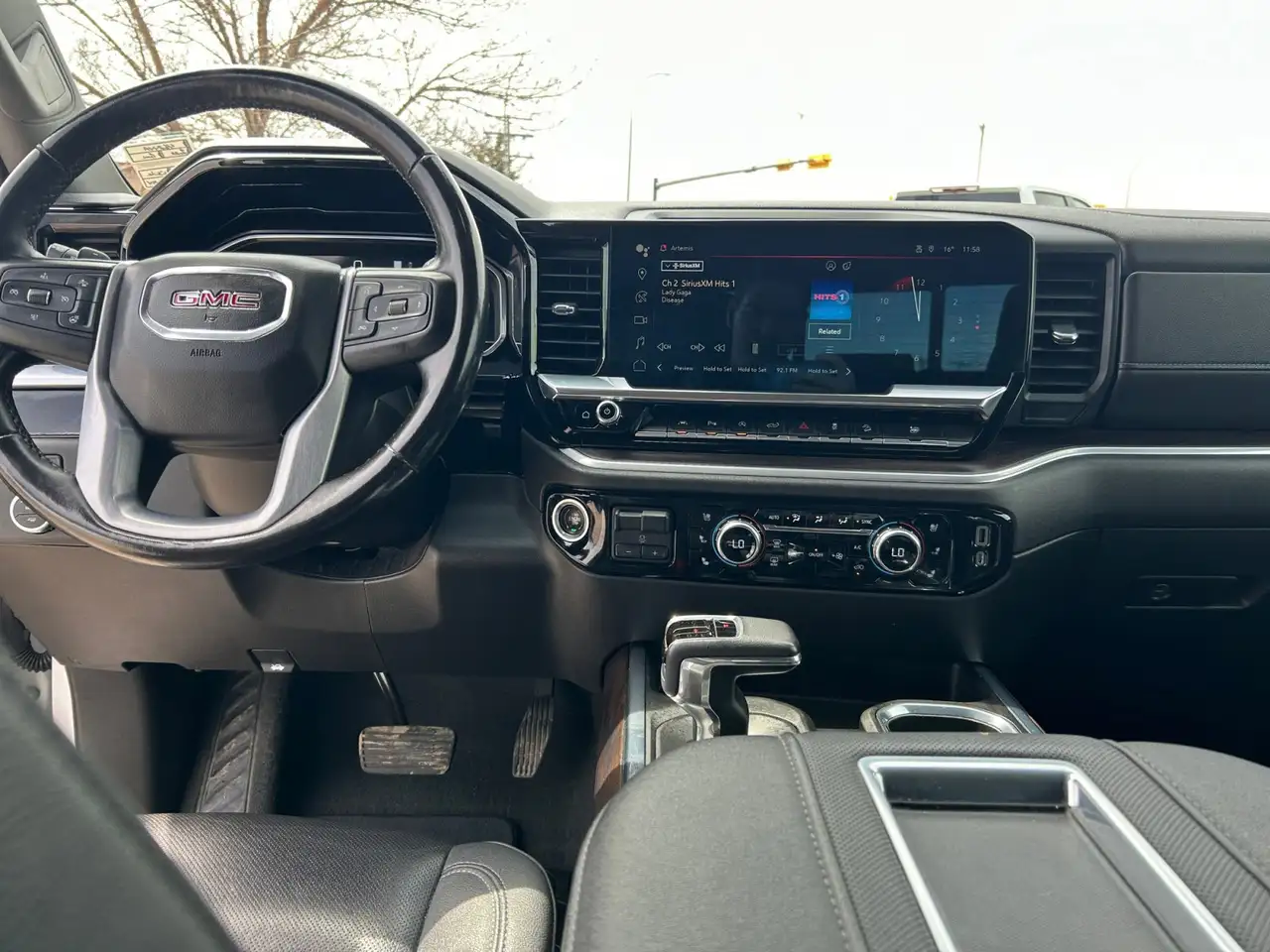 GMC Sierra 1500 снимка GMC Sierra 1500