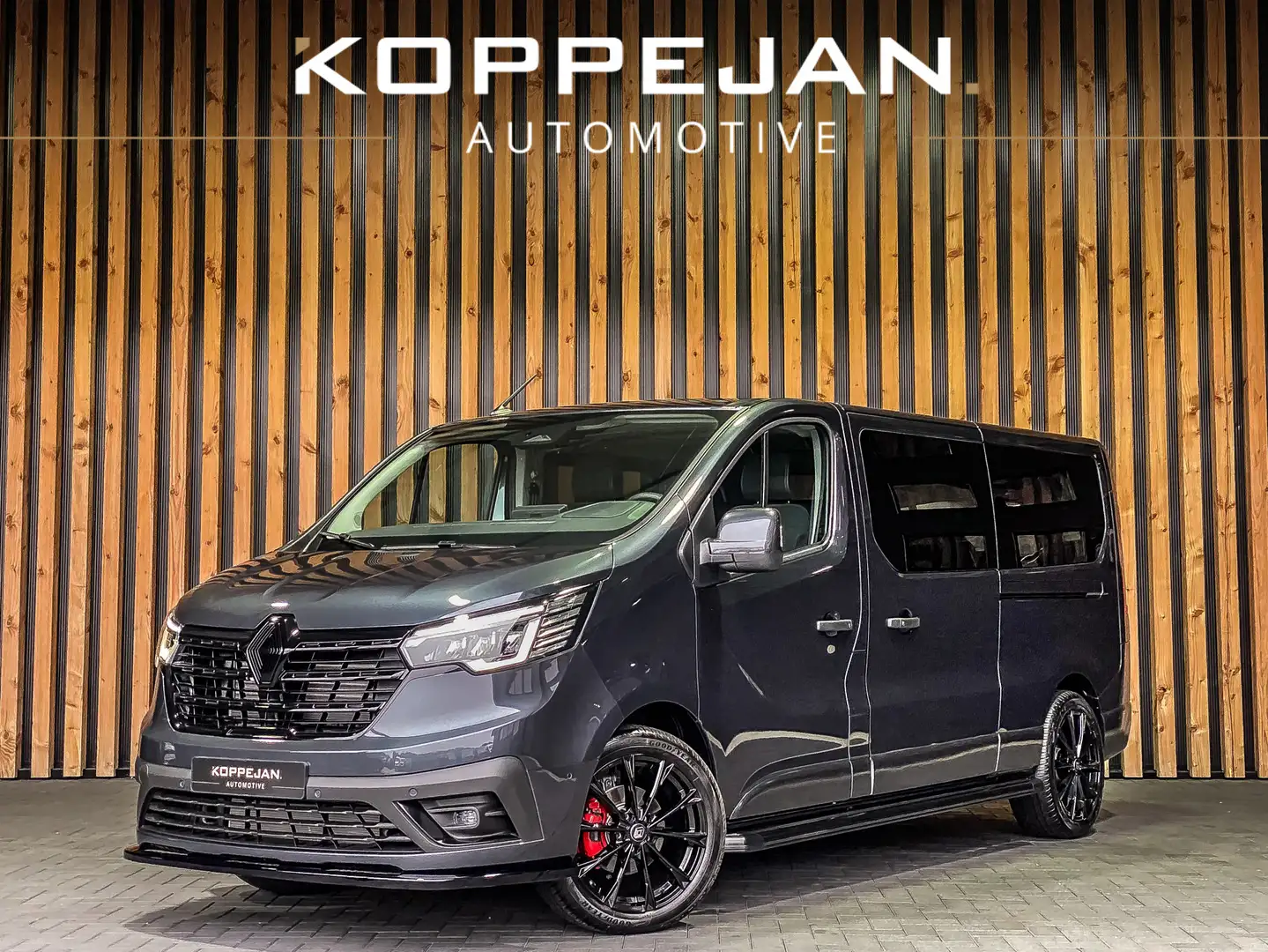 Renault Trafic 2.0 dCi 170PK Automaat Dubbele Cabine | 2X SCHUIFD Grijs - 1