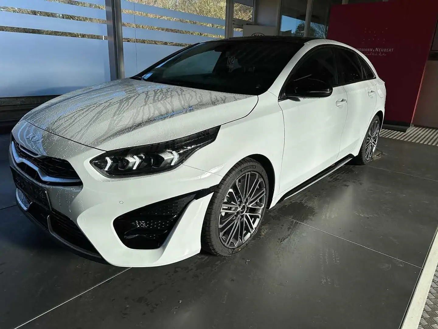 Kia ProCeed / pro_cee'd 1.5T DCT7 GTL TEC GD 18Z LEDER Blanc - 1