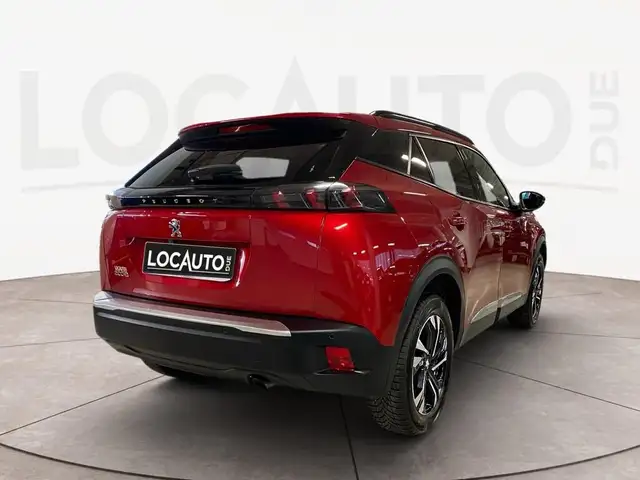 Peugeot 2008 view 4