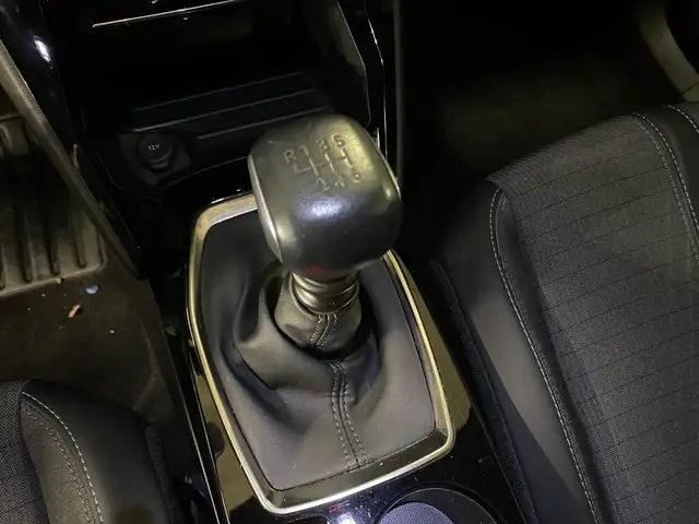 Peugeot 2008 view 12