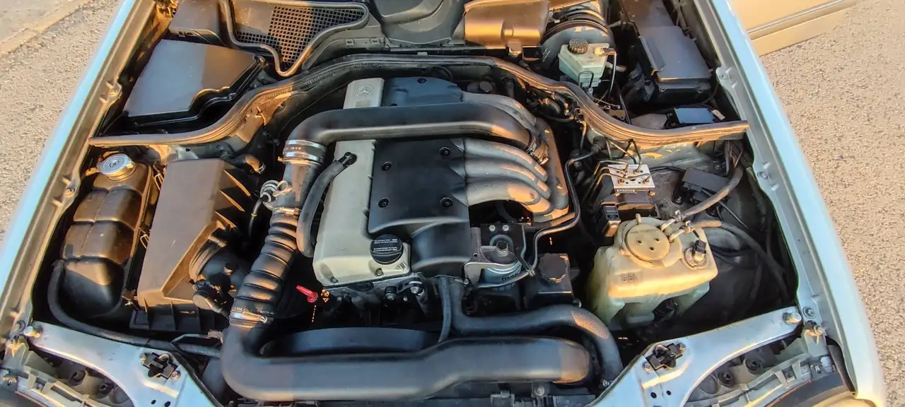 Mercedes-Benz E 290 TD, foto 9