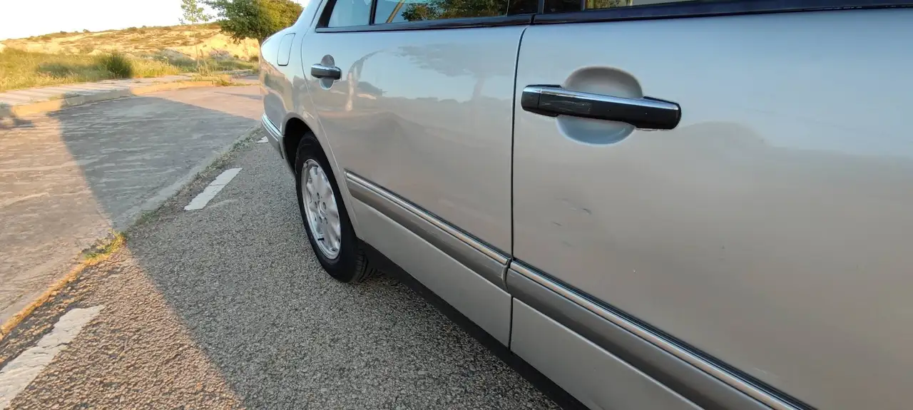 Mercedes-Benz E 290 TD, foto 7