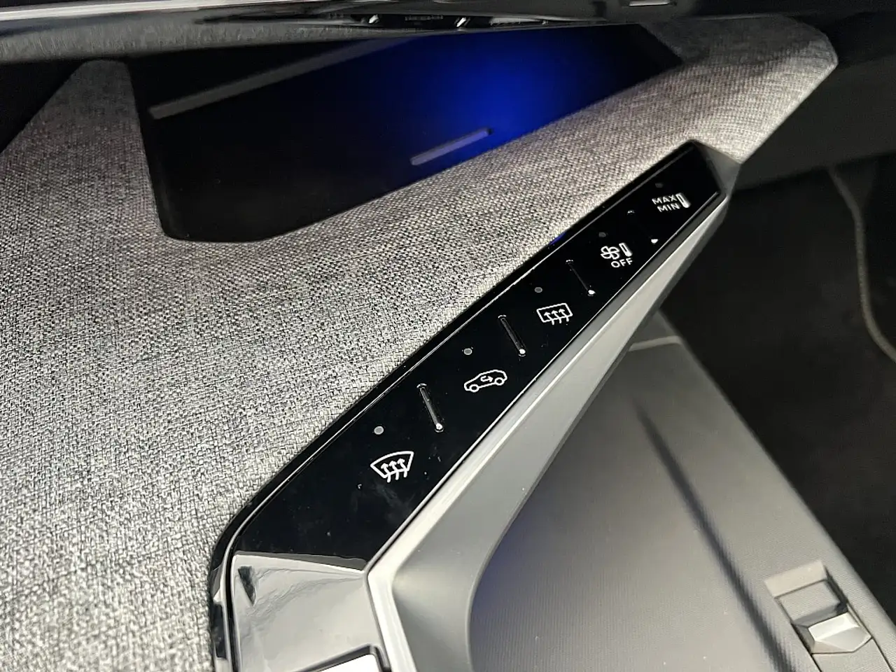 Peugeot 3008 Elektro 210 73kWh GT 22