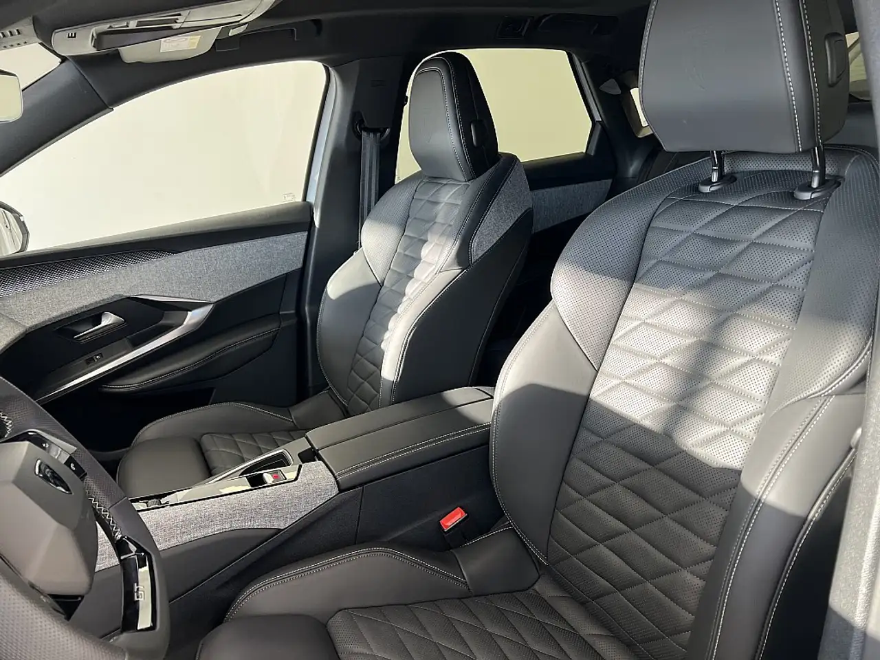 Peugeot 3008 Elektro 210 73kWh GT 17