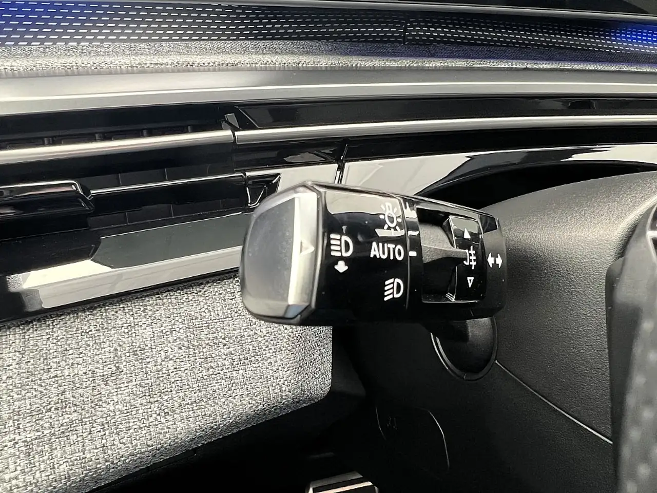 Peugeot 3008 Elektro 210 73kWh GT 11