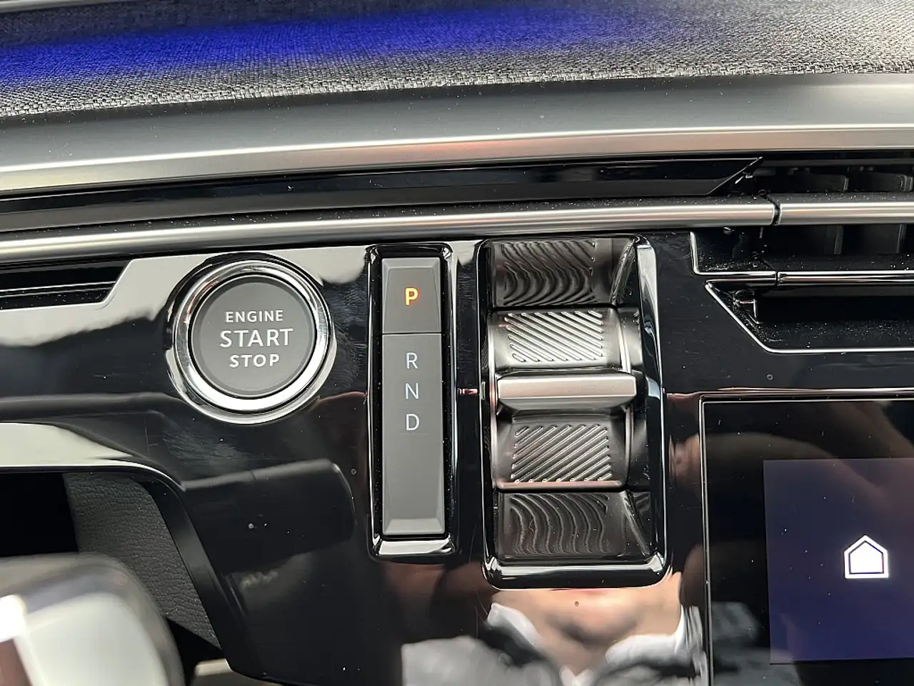 Peugeot 3008 Elektro 210 73kWh GT 24