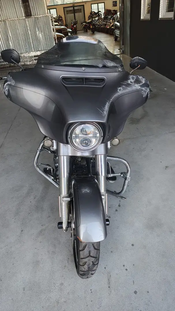 Harley-Davidson Street Glide - SOLO EXPORT Černá - 2